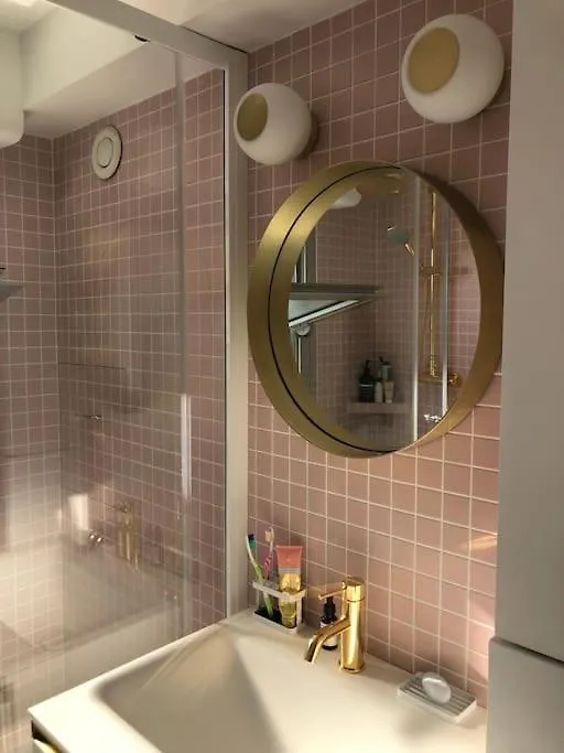 Paris 9, Entre Opera Et Pigalle, Superbe Appartement Avec Balcon Апартаменты