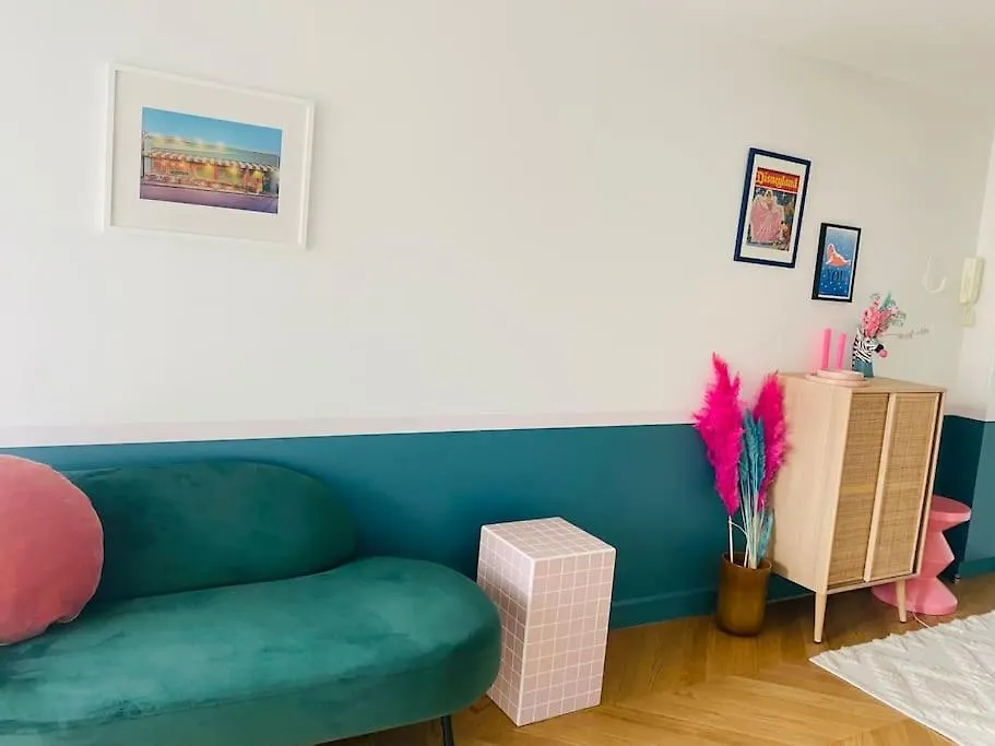 Lägenhet Paris 9, Entre Opera Et Pigalle, Superbe Appartement Avec Balcon